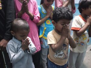 Children in Prayer